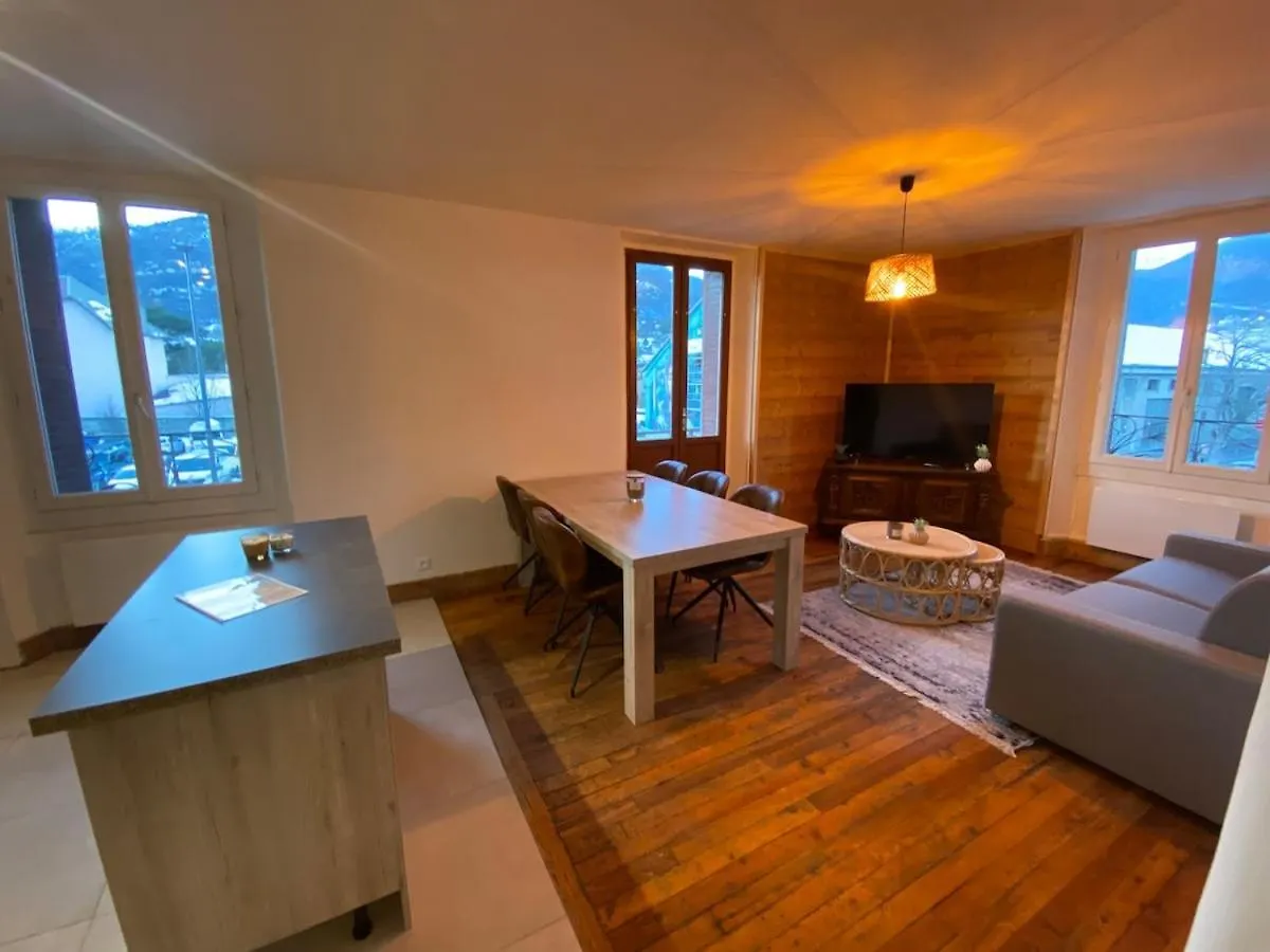 O Cosy, Grand T3, Near Train Station Apartment Briancon  France